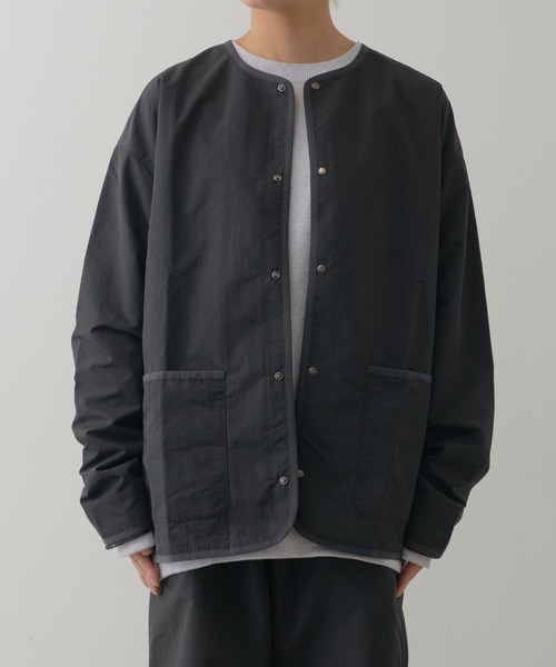 CIAOPANIC TYPY（チャオパニックティピー）の「ナイロンノーカラーシャツジャケット(セットアップ対応)（ナイロンジャケット・メンズ・ライトグレー/ブラック・MEDIUM/LARGE）」の8枚目の写真