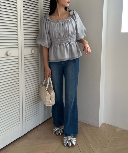 one after another NICE CLAUP(ワンアフターアナザーナイスクラップ)の「リボンオフショルブラウス(シャツ/ブラウス・レディース・サックスブルー/ブラック/ピンクベージュ/アイボリー・FREE)」の11枚目の写真