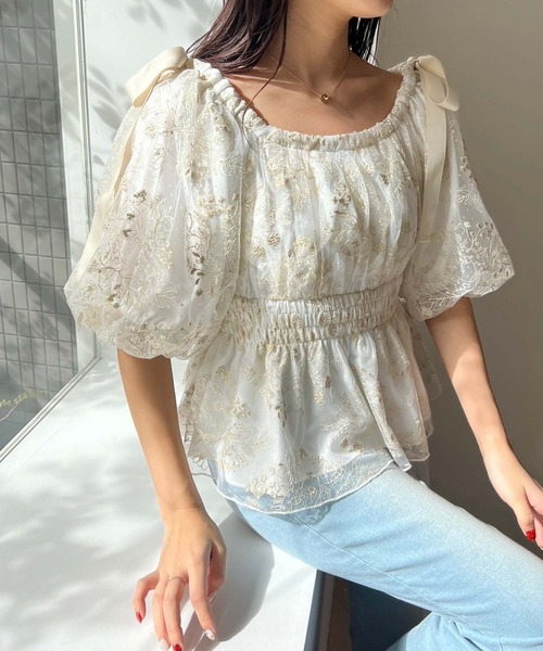 one after another NICE CLAUP(ワンアフターアナザーナイスクラップ)の「リボンオフショルブラウス(シャツ/ブラウス・レディース・サックスブルー/ブラック/ピンクベージュ/アイボリー・FREE)」の5枚目の写真