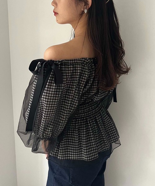 one after another NICE CLAUP(ワンアフターアナザーナイスクラップ)の「リボンオフショルブラウス(シャツ/ブラウス・レディース・サックスブルー/ブラック/ピンクベージュ/アイボリー・FREE)」の21枚目の写真