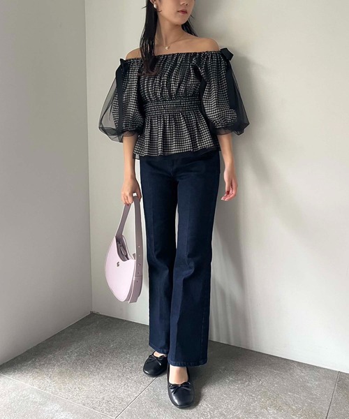 one after another NICE CLAUP(ワンアフターアナザーナイスクラップ)の「リボンオフショルブラウス(シャツ/ブラウス・レディース・サックスブルー/ブラック/ピンクベージュ/アイボリー・FREE)」の22枚目の写真