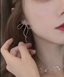 両耳用 ラインリボンピアス