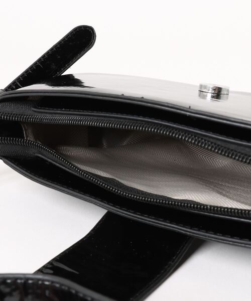 clear（クリア）の「メタリックハンドバッグ≪2024SS≫（ハンドバッグ・レディース・ブラック/シルバー・F）」の5枚目の写真