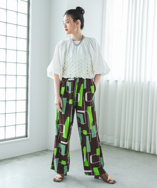 bohmal(ボマール)の「バルーンショートギャザーブラウス(シャツ/ブラウス・レディース・ブラック/ホワイト・MEDIUM)」の17枚目の写真