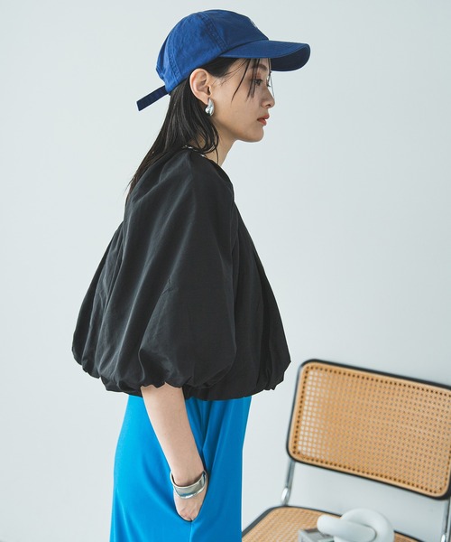 bohmal(ボマール)の「バルーンショートギャザーブラウス(シャツ/ブラウス・レディース・ブラック/ホワイト・MEDIUM)」の6枚目の写真