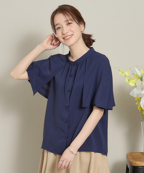 ITS'DEMO（イッツデモ）の「◆【体型カバー／通勤】ケープ風ブラウス（シャツ/ブラウス・レディース・グリーン系/ネイビー/オフホワイト・00）」の3枚目の写真