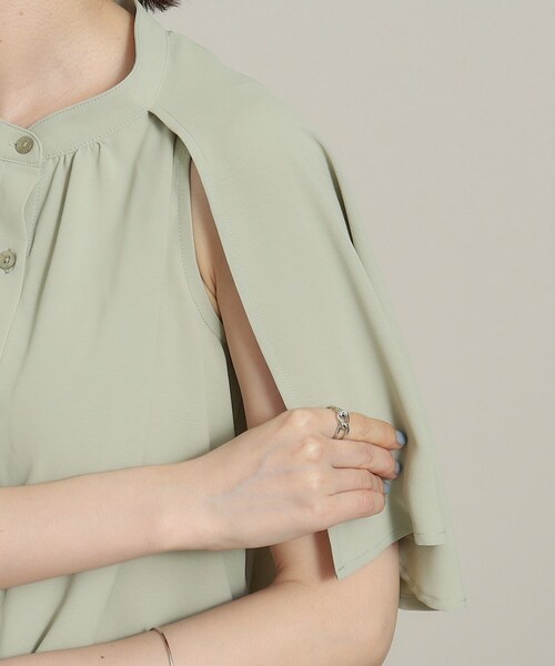 ITS'DEMO（イッツデモ）の「◆【体型カバー／通勤】ケープ風ブラウス（シャツ/ブラウス・レディース・グリーン系/ネイビー/オフホワイト・00）」の5枚目の写真