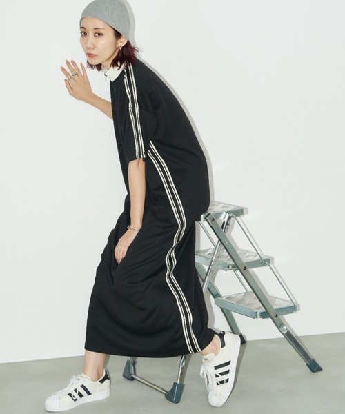 Auntie Rosa Holiday（アンティローザホリデー）の「ハーフジップトラックジャージ半袖ワンピース（ワンピース・レディース・ナチュラル/ブラック・FREE）」の5枚目の写真