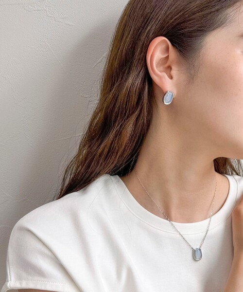 fredy emue(フレディエミュ)の「ドロップチューリップピアス(ピアス(両耳用)・レディース・ライトブルー/オリーブ/クリア・FREE)」の7枚目の写真