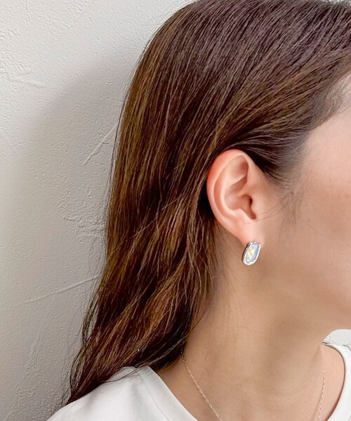 fredy emue(フレディエミュ)の「ドロップチューリップピアス(ピアス(両耳用)・レディース・ライトブルー/オリーブ/クリア・FREE)」の8枚目の写真