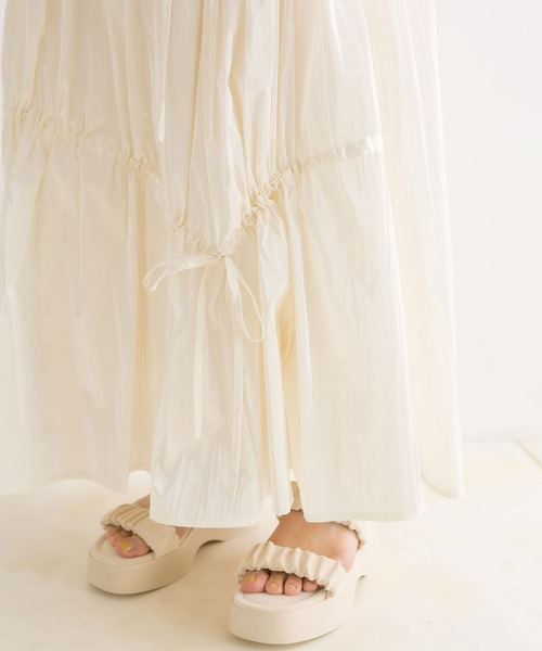 OLIVE des OLIVE（オリーブデオリーブ）の「【WEB限定】アシメリボンドロストロングスカート　1041010240（スカート・レディース・ブラック/オフホワイト/シルバー・FREE）」の4枚目の写真