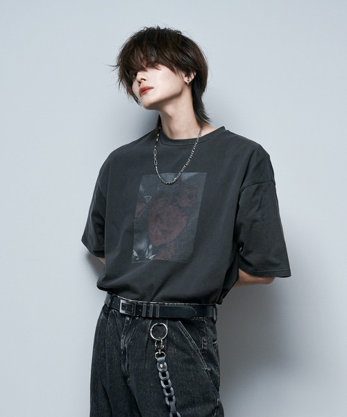 welise（ウェライズ）の「【welise by 犬飼京】アソートモードフラワープリントヴィンテージピグメントオーバーサイズ半袖Tシャツ（Tシャツ/カットソー・メンズ・ブラック系その他3/ブラック系その他/ブラック系その他2・M/S/L）」の5枚目の写真