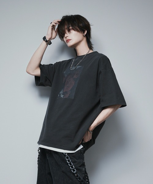 welise（ウェライズ）の「【welise by 犬飼京】アソートモードフラワープリントヴィンテージピグメントオーバーサイズ半袖Tシャツ（Tシャツ/カットソー・メンズ・ブラック系その他3/ブラック系その他/ブラック系その他2・M/S/L）」の6枚目の写真