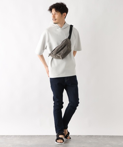 GLOBAL WORK（グローバルワーク）の「撥水スマらくボディバッグ/126876（ボディバッグ/ウエストポーチ・メンズ・グレー/ブラック/ベージュ・ONE SIZE）」の8枚目の写真