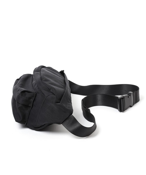 GLOBAL WORK（グローバルワーク）の「撥水スマらくボディバッグ/126876（ボディバッグ/ウエストポーチ・メンズ・グレー/ブラック/ベージュ・ONE SIZE）」の19枚目の写真