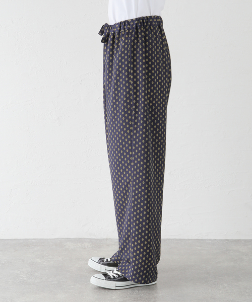 JOURNAL STANDARD LUXE（ジャーナルスタンダード　ラックス）の「コモンプリント イージーテーパーパンツ（その他パンツ・レディース・ネイビー/ホワイト・FREE）」の16枚目の写真