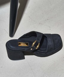 GRISE8cmリングツキプラットフォームミュールサンダル