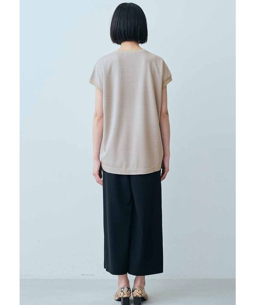 IEDIT(イディット)の「IEDIT 接触冷感・UVケア やや長め丈のフレンチスリーブボンディングカットソートップス(Tシャツ/カットソー・レディース・ベージュ/グレー/ブラック・SMALL/MEDIUM/LARGE/X-LARGE/XX-LARGE/XXX-LARGE)」の8枚目の写真