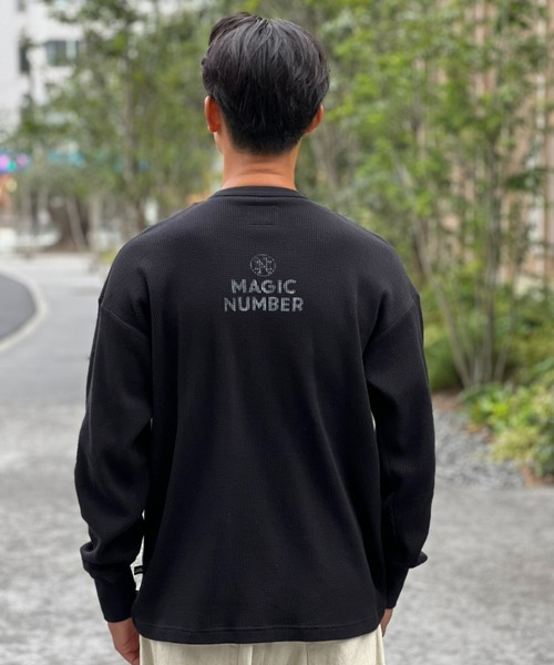 MAGIC NUMBER(マジック ナンバー)の「【MAGIC NUMBER】STOCK LOGO THERMAL L/S T-SHIRT / ストックロゴ サーマル ロングスリーブティーシャツ(Tシャツ/カットソー・メンズ・ブラック/オフホワイト/オリーブ・MEDIUM/LARGE/X-LARGE)」の13枚目の写真