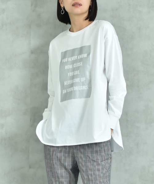 INTERPLANET(インタープラネット)の「箔プリントラウンドヘムロンT(Tシャツ/カットソー・レディース・グレー/オフホワイト/ブラック・FREE)」の2枚目の写真