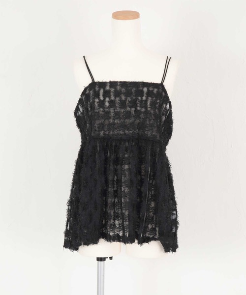 titivate(ティティベイト)の「フェザーチュールキャミソールトップス(キャミソール・レディース・オフホワイト/ブラック・M)」の11枚目の写真