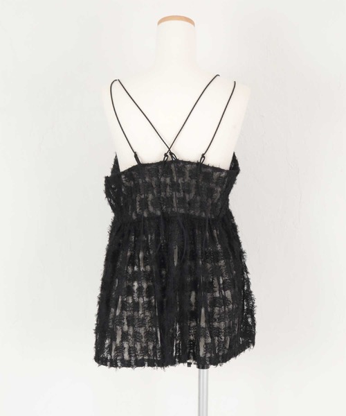 titivate(ティティベイト)の「フェザーチュールキャミソールトップス(キャミソール・レディース・オフホワイト/ブラック・M)」の9枚目の写真