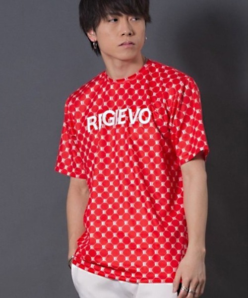 RE730(アールイーセブンサーティー)の「【REGIEVO】ロゴモノグラム Tシャツ(Tシャツ/カットソー・メンズ・ブラック/レッド/オフホワイト・X-LARGE/LARGE/MEDIUM)」の1枚目の写真