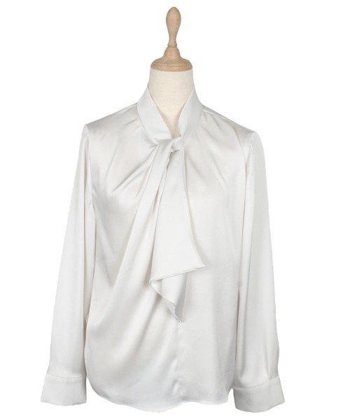 12Twelve Agenda（トゥエルブ　アジェンダ）の「【再入荷！ベストセラー】ねじりボウタイブラウス（シャツ/ブラウス・レディース・ネイビー/オフホワイト/ブルー/ミント/ブラウン/カーキ/アイボリー・M）」の2枚目の写真