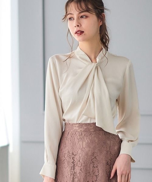 12Twelve Agenda（トゥエルブ　アジェンダ）の「【再入荷！ベストセラー】ねじりボウタイブラウス（シャツ/ブラウス・レディース・ネイビー/オフホワイト/ブルー/ミント/ブラウン/カーキ/アイボリー・M）」の3枚目の写真