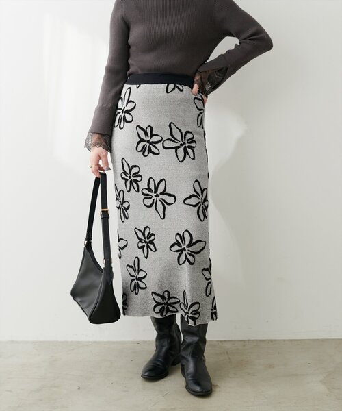 natural couture(ナチュラルクチュール)の「アート花柄ジャガードニットタイトスカート(スカート・レディース・モカ/ブラック/アイボリー・FREE)」の21枚目の写真