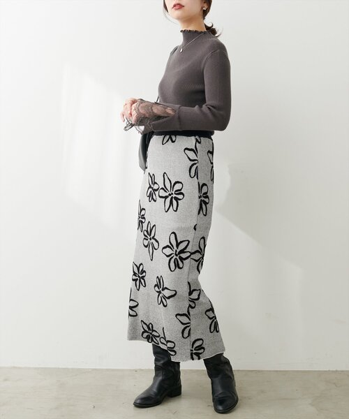 natural couture(ナチュラルクチュール)の「アート花柄ジャガードニットタイトスカート(スカート・レディース・モカ/ブラック/アイボリー・FREE)」の22枚目の写真