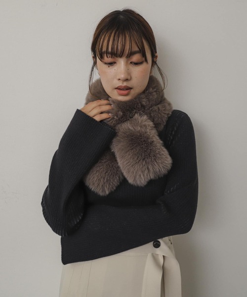 SENSE OF PLACE by URBAN RESEARCH（センスオブプレイスバイアーバンリサーチ）の「『WEB/一部店舗限定』ボリュームエコファーティペット（マフラー・レディース・ベージュ/ブラウン/モカ・ONE）」の3枚目の写真