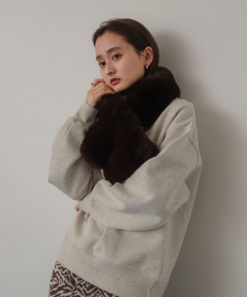 SENSE OF PLACE by URBAN RESEARCH（センスオブプレイスバイアーバンリサーチ）の「『WEB/一部店舗限定』ボリュームエコファーティペット（マフラー・レディース・ベージュ/ブラウン/モカ・ONE）」の9枚目の写真