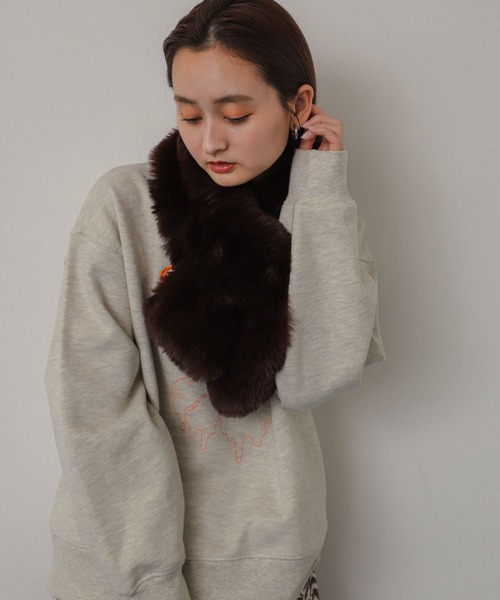 SENSE OF PLACE by URBAN RESEARCH（センスオブプレイスバイアーバンリサーチ）の「『WEB/一部店舗限定』ボリュームエコファーティペット（マフラー・レディース・ベージュ/ブラウン/モカ・ONE）」の10枚目の写真