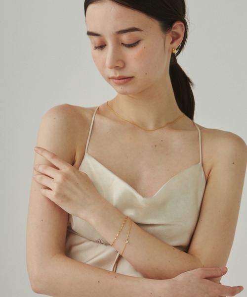 ciite' surgical stainless(シーテサージカルステンレス)の「【 金属アレルギー対応 】 ビジュー 2連チェーンブレスレット サージカルステンレス(ブレスレット・レディース・シルバー/ゴールド/ピンクゴールド・FREE)」の5枚目の写真