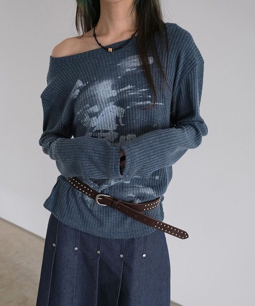 MEMECLE(メメクル)の「【 MEMECLE / メメクル 】2way グラフィック ボートネック オフショル カットソー(Tシャツ/カットソー・レディース・ブルー/ホワイト・M/S)」の6枚目の写真
