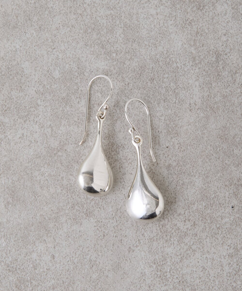 BEARDSLEY(ビアズリー)の「スプーンピアス(シルバー)(ピアス(両耳用)・レディース・シルバー・FREE)」の1枚目の写真