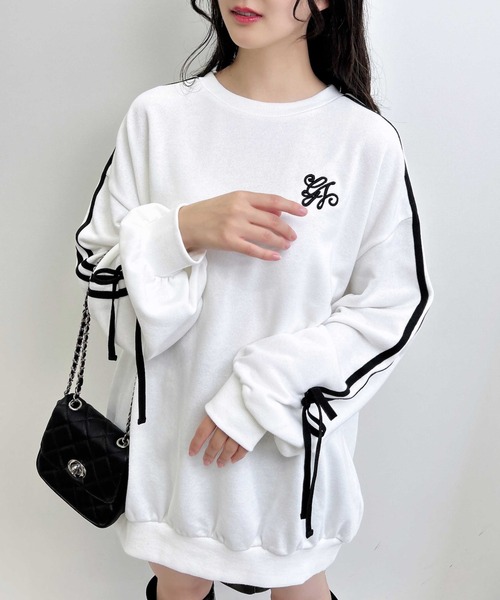 INGNI（イング）の「袖テープライン＆リボンスウェットチュニック（スウェット・レディース・ホワイト×ブラック/グレー×ホワイト/ブラック×ホワイト・M）」の6枚目の写真