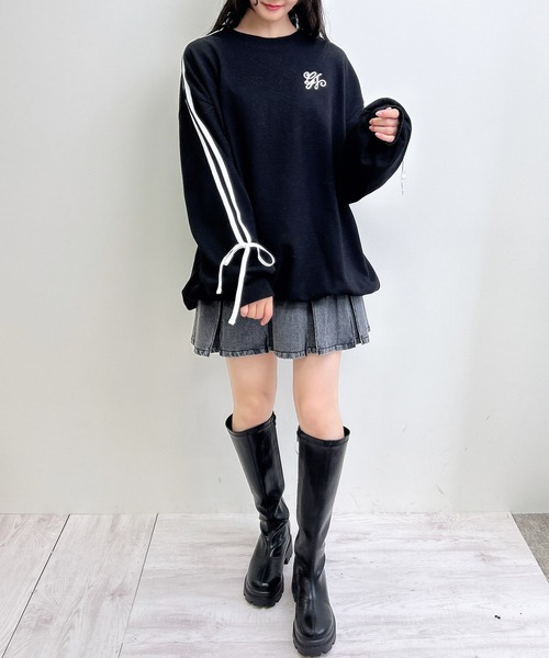 INGNI（イング）の「袖テープライン＆リボンスウェットチュニック（スウェット・レディース・ホワイト×ブラック/グレー×ホワイト/ブラック×ホワイト・M）」の15枚目の写真