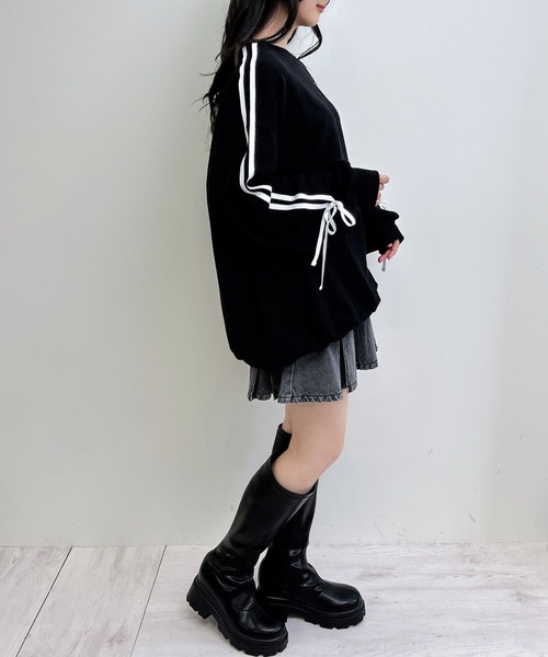 INGNI（イング）の「袖テープライン＆リボンスウェットチュニック（スウェット・レディース・ホワイト×ブラック/グレー×ホワイト/ブラック×ホワイト・M）」の18枚目の写真