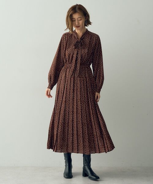 【セール】ランダムドット柄プリーツワンピース(ワンピース)|YECCA VECCA(イェッカヴェッカ) 【セール】ランダムドット柄プリーツワンピース(ワンピース)|YECCA VECCA(イェッカヴェッカ)