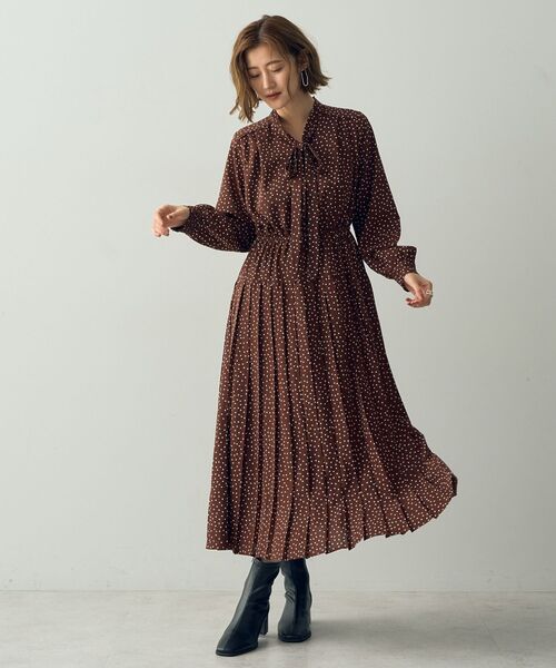 【セール】ランダムドット柄プリーツワンピース(ワンピース)|YECCA VECCA(イェッカヴェッカ) 【セール】ランダムドット柄プリーツワンピース(ワンピース)|YECCA VECCA(イェッカヴェッカ)