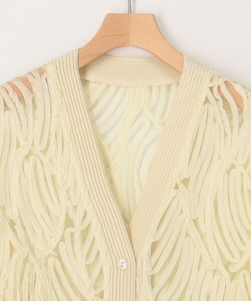 MICO COULIER(ミコクリエ)の「コード刺繍Vネックカーディガン(カーディガン/ボレロ・レディース・キナリ/ブラック・38)」の4枚目の写真