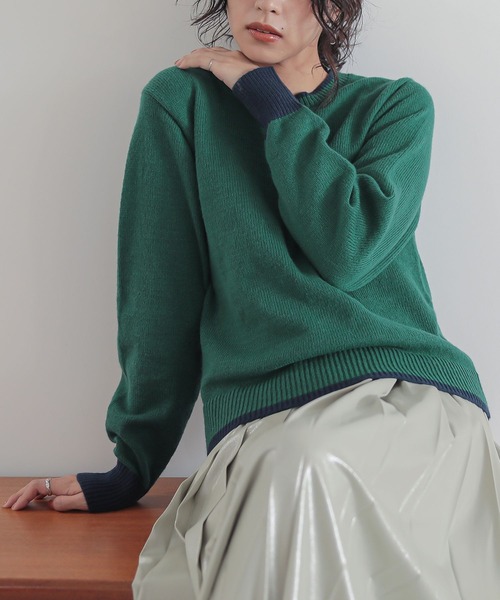 n'OrLABEL(ノアールレーベル)の「配色クルーネックニット(ニット/セーター・レディース・ブルー/グリーン/レッド・2/1)」の4枚目の写真