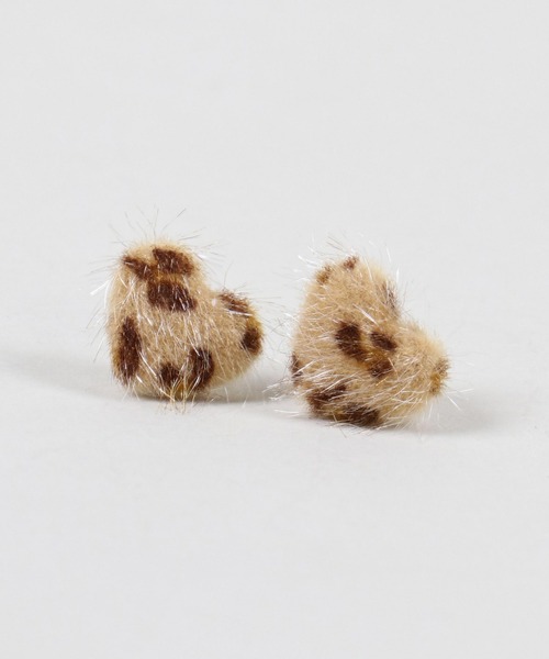 ミニハートヒョウ柄ピアス（ピアス（両耳用））｜SPINNS（スピンズ）の 