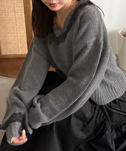 apres jour mignon(アプレジュールミニョン)の「フリルレースVニット【ZOZOTOWN限定アイテム】(ニット/セーター・レディース・ボルドー/チャコールグレー/ブラック・X-LARGE/フリー)」の9枚目の写真