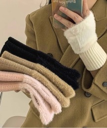 ammy.（エイミードット）の「【 ammy. / エイミードット 】 ファーアームウォーマー / 手袋（アームカバー・キッズ）」