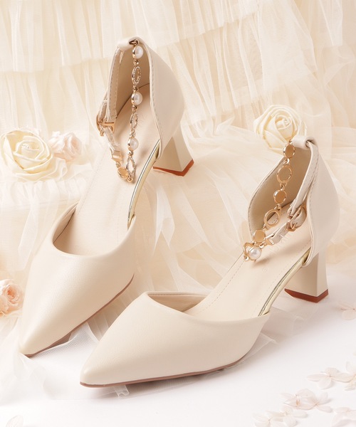 Lace Ladies(レースレディース)の「ビジュー ストラップ付き サイドオープン ポインテッド パンプス(パンプス・レディース・アイボリー・22.5cm/23cm/23.5cm/24cm/24.5cm/25cm)」の11枚目の写真