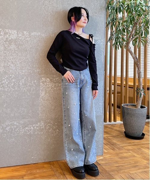 Mi-je(ミジェ)の「ワンショルリボンテレコ【韓国ファッション】(Tシャツ/カットソー・レディース・ブラック/アイボリー/エンジ・S/M)」の17枚目の写真