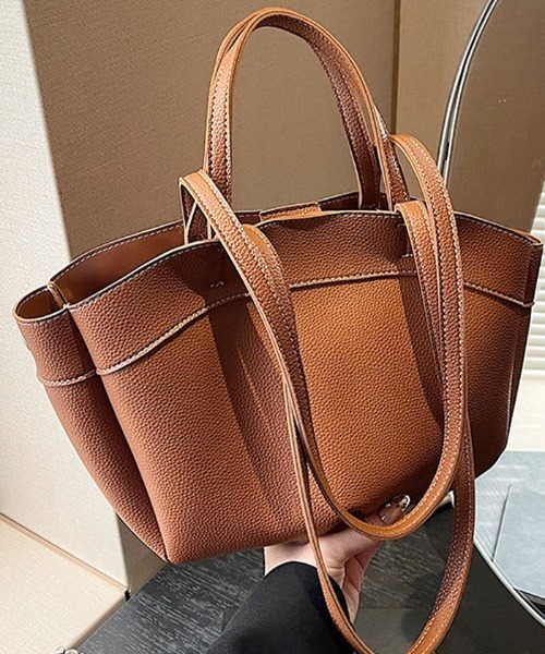 Futier land（フューティアランド）の「仕切りポーチ付き2wayバケットバッグ（ショルダーバッグ・レディース・ブラック/キャメル・FREE）」の22枚目の写真